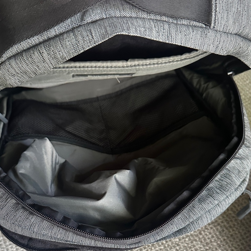 Incase Charcoal Backpack for Men - Picture 4 of 5